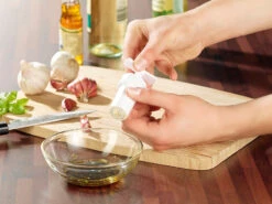 PEARL Knoblauchschneider:2er-Set Knoblauchpresse- & Aufbewahrung Mit Dosier-Spindel -Einrichtungsgeschäft nc2928 1 1