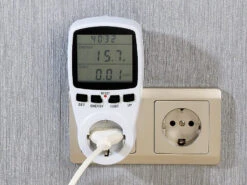 Revolt Stromverbrauchsmessgerät:2er-Set Digitale Energiekostenmesser Mit XXL Jumbo Display -Einrichtungsgeschäft nc5550 1