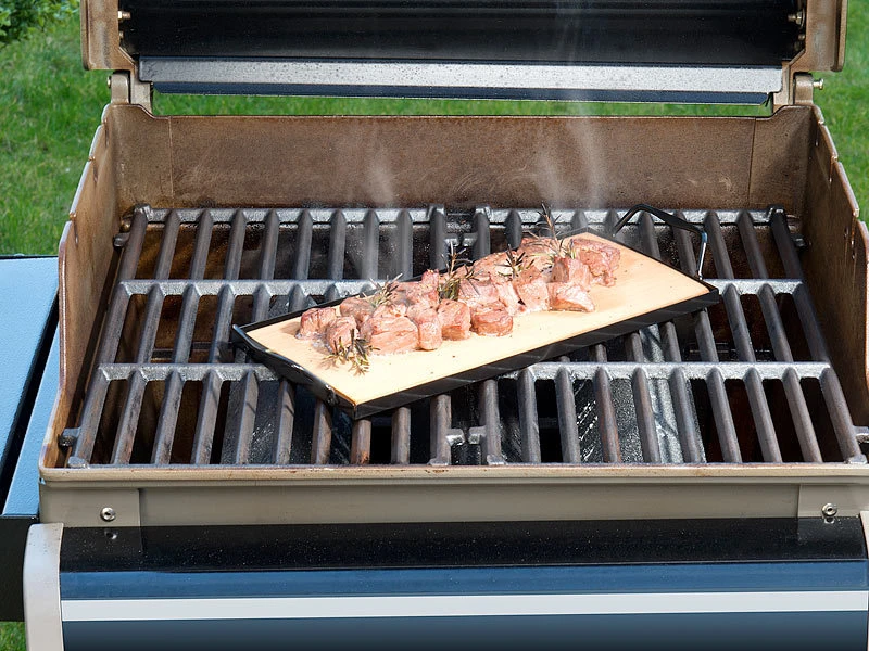 Rosenstein & Söhne Zedernholzbrett:2 Zedernholz-Grillbretter Für Holzkohle- & Gasgrills, Mit Metallrahmen 8 Rosenstein & Söhne Zedernholzbrett:2 Zedernholz-Grillbretter Für Holzkohle- & Gasgrills, Mit Metallrahmen – Bild 6