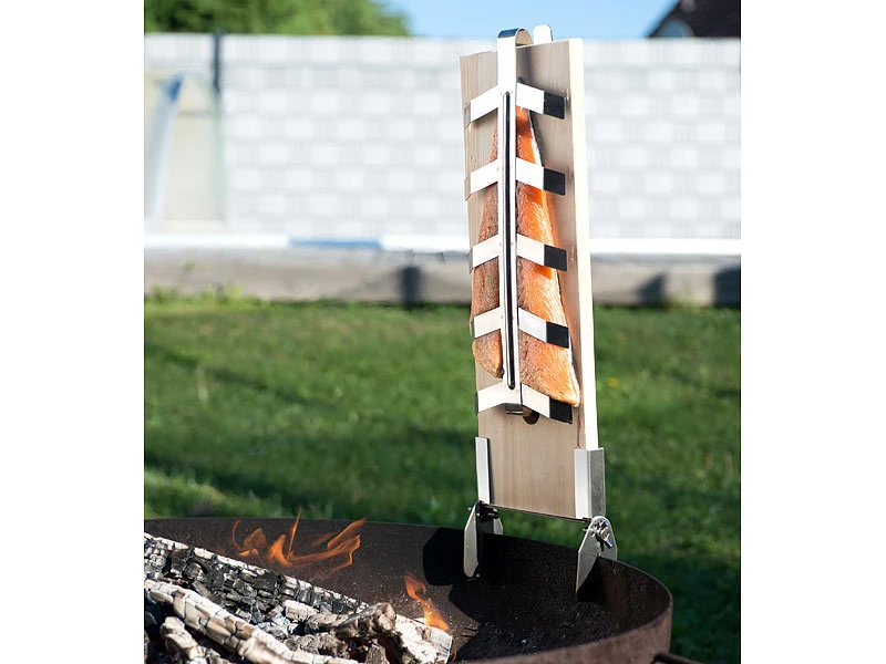 Rosenstein & Söhne Flammlachsbrett:Flammlachs-Bretter, Zedernholz, Neigbare Edelstahl-Halterung, 4er-Set 10 Rosenstein & Söhne Flammlachsbrett:Flammlachs-Bretter, Zedernholz, Neigbare Edelstahl-Halterung, 4er-Set – Bild 8