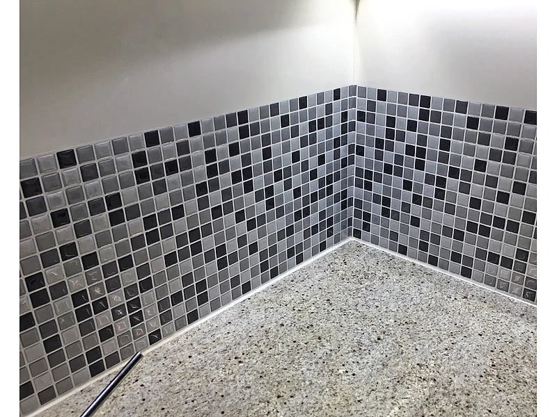 Infactory Fliesen:Selbstklebende 3D-Mosaik-Fliesenaufkleber "Dezent" 26x26 Cm, 10er-Set 7 Infactory Fliesen:Selbstklebende 3D-Mosaik-Fliesenaufkleber "Dezent" 26x26 Cm, 10er-Set – Bild 5