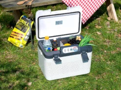 Xcase Elektrokühlbox:Thermoelektrische Kühl-/Wärmebox, LED-Anzeige, 12/24 & 230 V, 19 Liter 17 Xcase Elektrokühlbox:Thermoelektrische Kühl-/Wärmebox, LED-Anzeige, 12/24 & 230 V, 19 Liter -Einrichtungsgeschäft nx7534 5