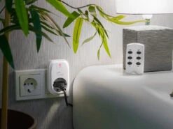 Revolt Funksteckdosen Set:3er-Set Funk-Steckdosen Mit Fernbedienung, 30 M, 3.680 Watt/16 A, Weiß -Einrichtungsgeschäft px2949 10