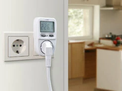 Revolt Energiekostenmesser:Digitaler Energiekosten-Messer & Stromverbrauchs-Zähler, Bis 3.680 W -Einrichtungsgeschäft sd2209 10 1