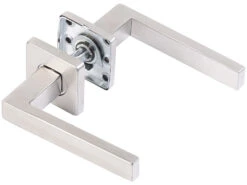 AGT Türbeschlag, Modern:2er-Set Edelstahl-Türbeschlag Mit 2 Klinken & Rosetten, Eckig, Silbern -Einrichtungsgeschäft zx8083 0 2